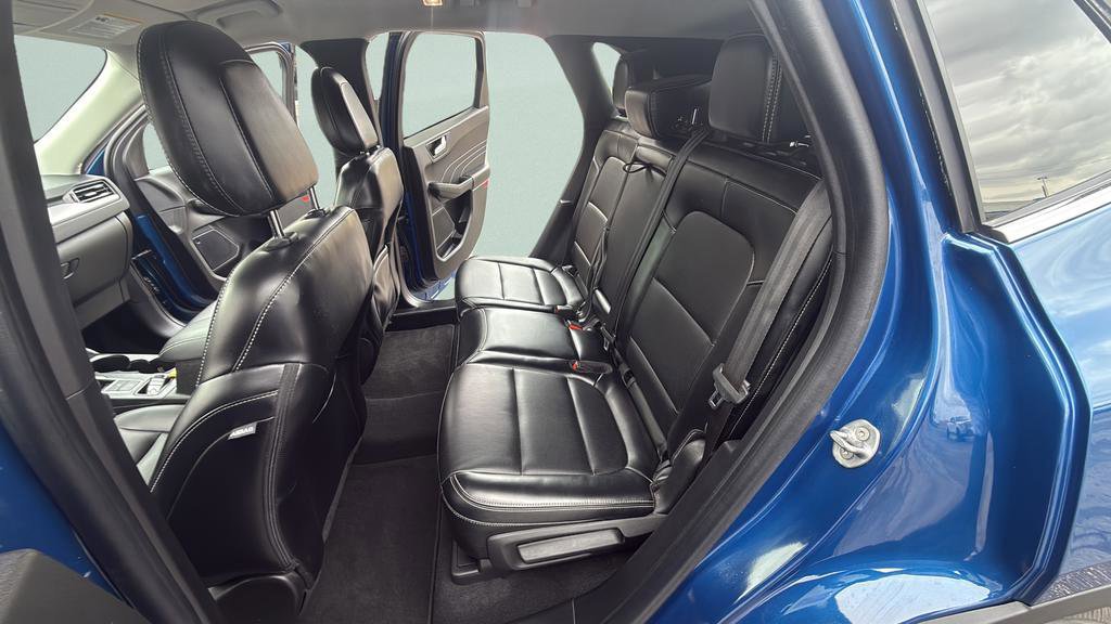 Certified 2023 Ford Escape Platinum AWD/4WD image 40