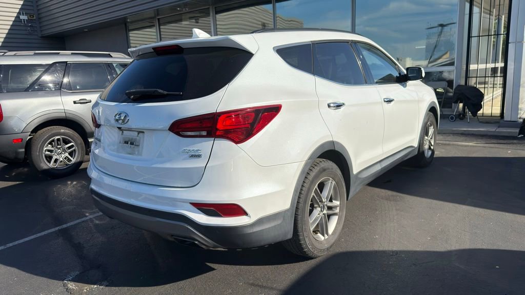 Used 2017 Hyundai Santa Fe Sport w/ 2.4L Tech Package 04 AWD/4WD image 5