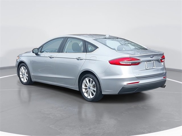Certified 2020 Ford Fusion SE image 3