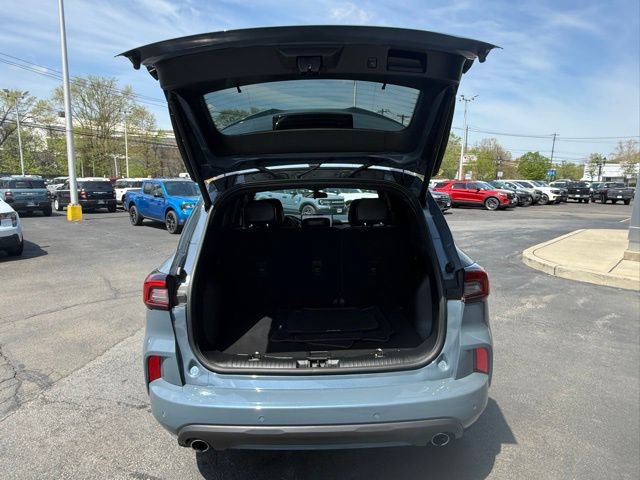 Certified 2023 Ford Escape ST-Line Select w/ Tech Pack #2 AWD/4WD image 7