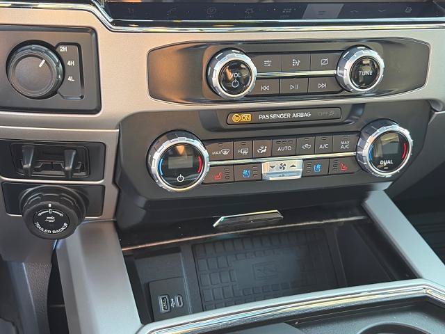 Certified 2022 Ford F350 Lariat w/ Lariat Ultimate Package AWD/4WD image 14
