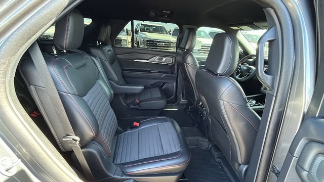 Certified 2025 Ford Explorer ST-Line w/ Premium Package RWD image 13