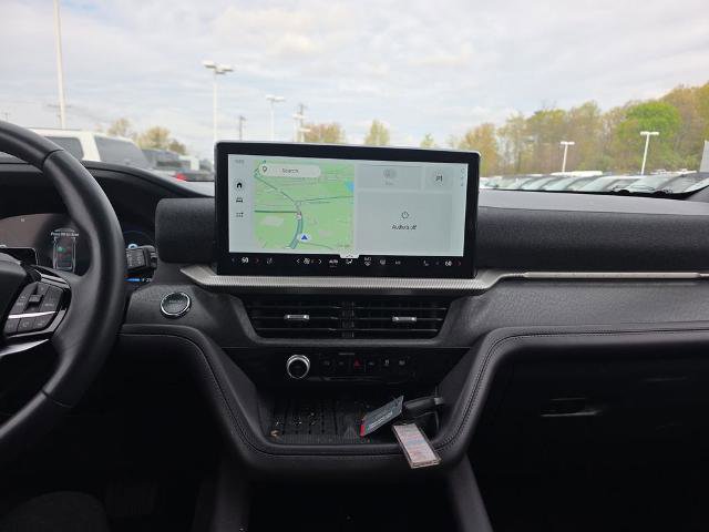 Certified 2025 Ford Explorer Platinum w/ LUX Leather Package AWD/4WD image 32