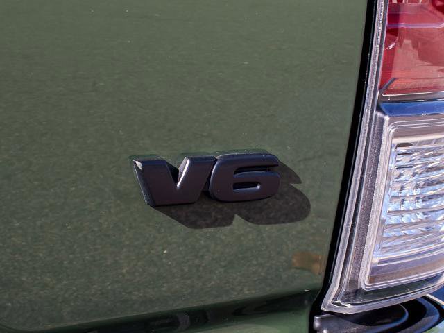 Used 2021 Toyota Tacoma TRD Off-Road image 12