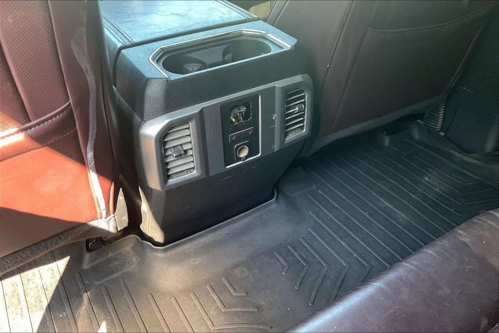 Certified 2017 Ford F250 Platinum w/ FX4 Off-Road Package AWD/4WD image 33