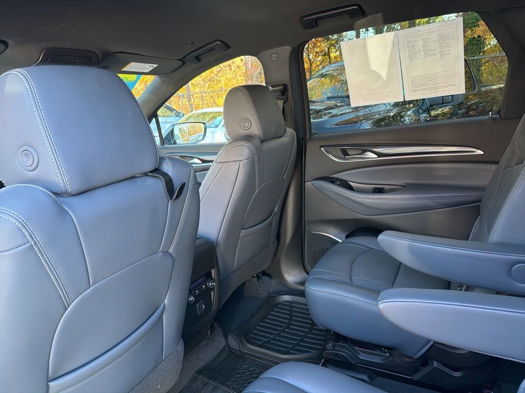 Used 2023 Buick Enclave Essence image 34
