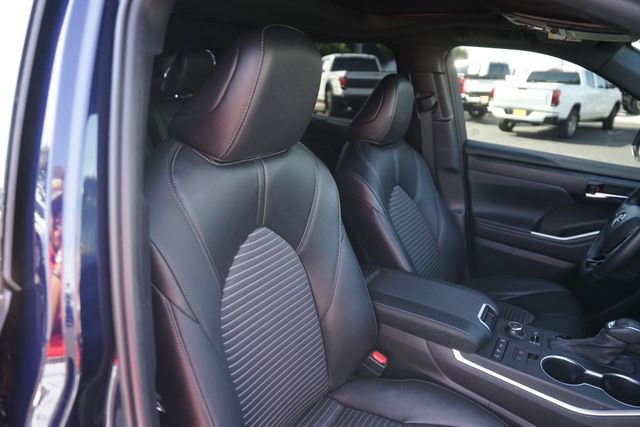 Used 2022 Toyota Highlander XSE AWD/4WD image 22