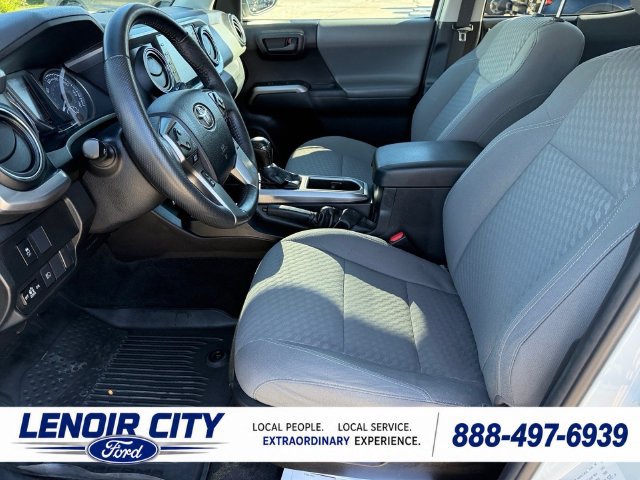 Used 2021 Toyota Tacoma SR5 AWD/4WD image 18
