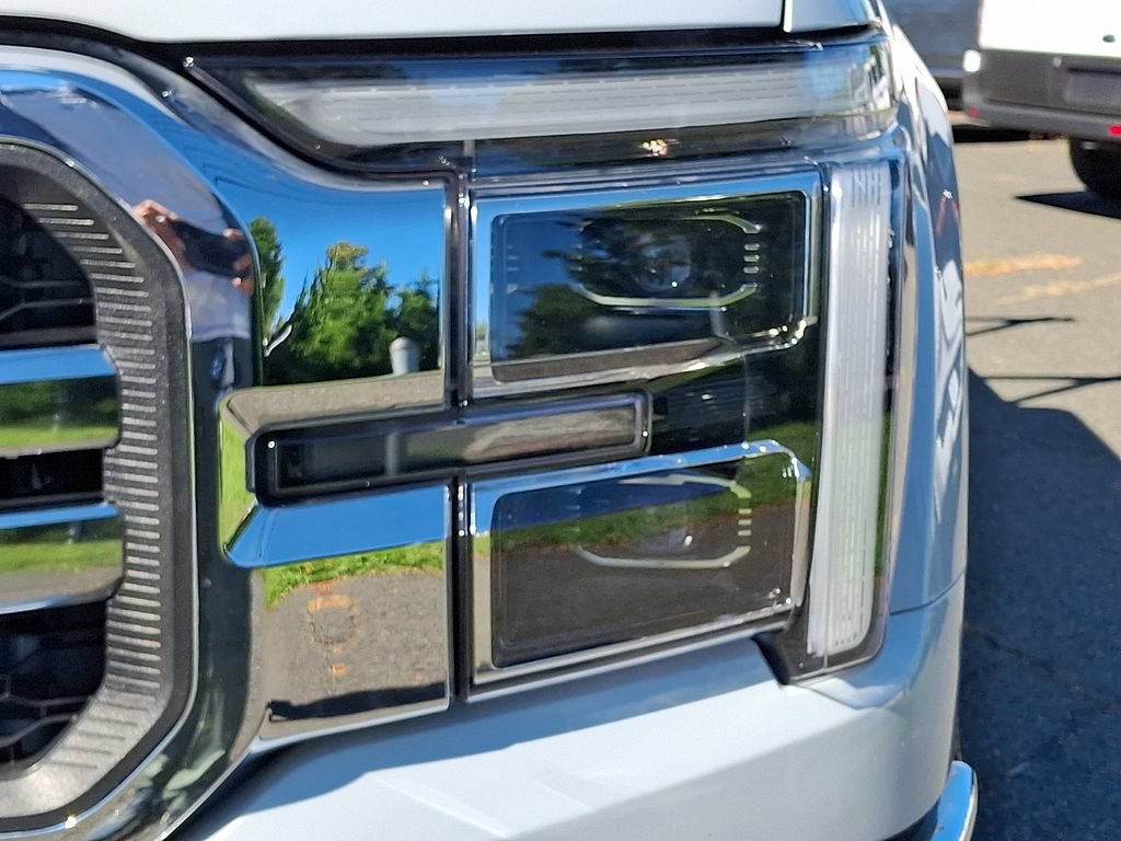 Certified 2025 Ford F150 Lariat w/ Equipment Group 501A Mid AWD/4WD image 13