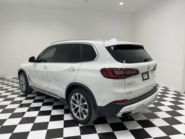 Used 2021 BMW X5 xDrive40i w/ Convenience Package AWD/4WD image 3