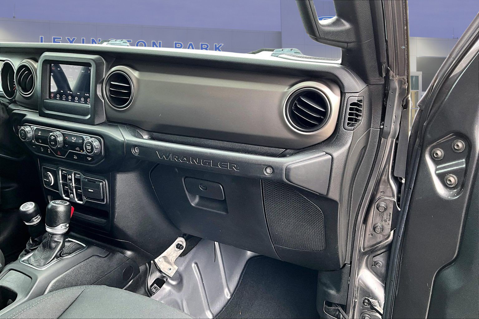 Used 2021 Jeep Wrangler Unlimited Sport AWD/4WD image 26