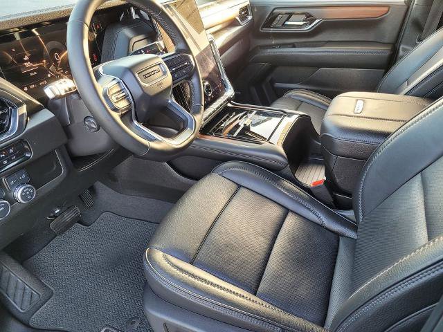 Used 2025 GMC Yukon Denali image 14