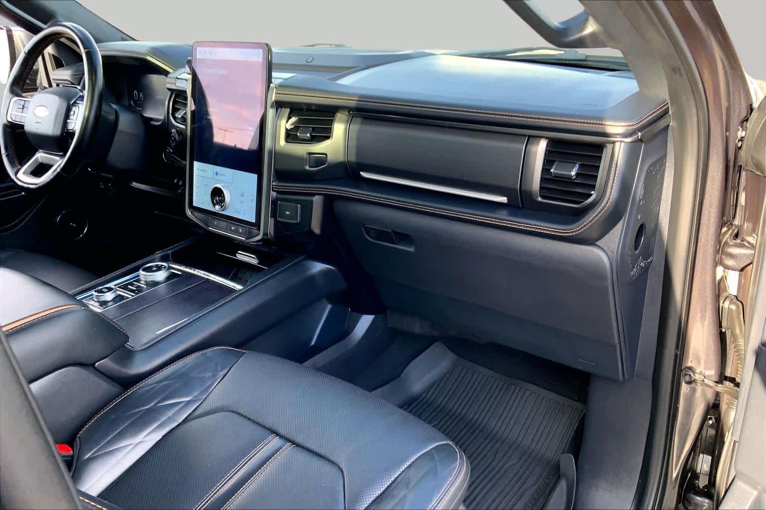 Certified 2023 Ford Expedition Platinum AWD/4WD image 17