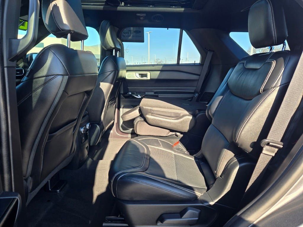 Certified 2022 Ford Explorer ST w/ Equipment Group 401A image 19