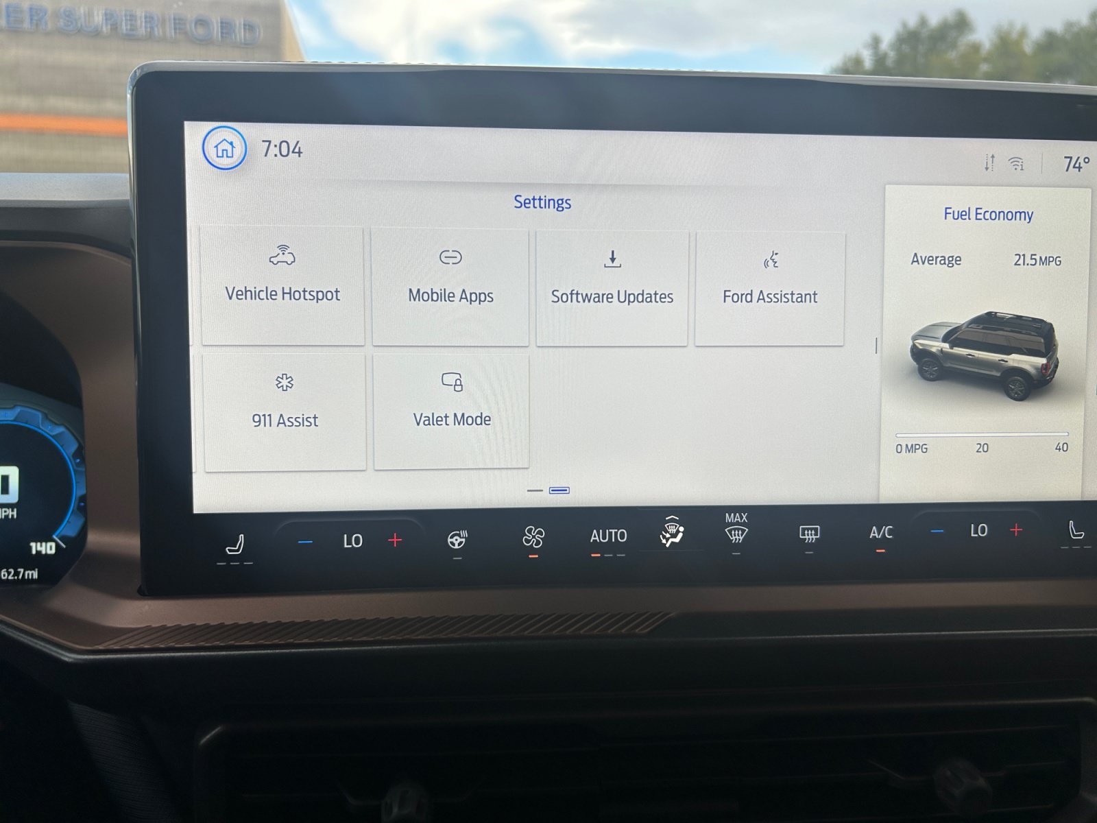 Certified 2025 Ford Bronco Sport Outer Banks w/ Outer Banks Tech Package+ AWD/4WD image 21