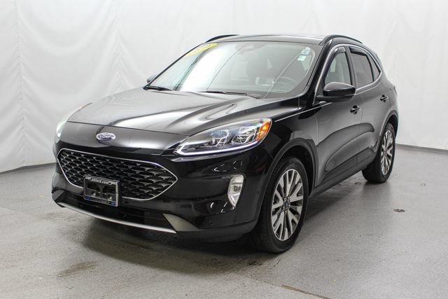 Certified 2020 Ford Escape Titanium w/ Titanium Premium Package 2.0 AWD/4WD image 4