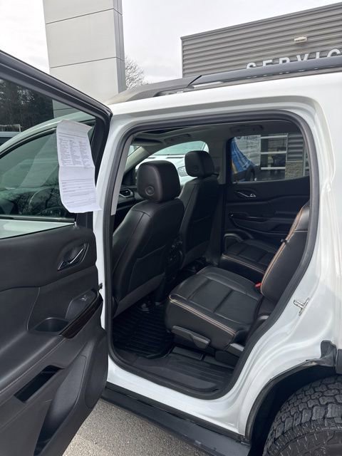 Used 2023 GMC Acadia AT4 w/ Technology Package AWD/4WD image 21