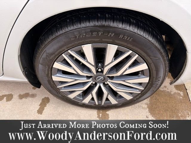 Used 2023 Nissan Altima 2.5 SV image 7