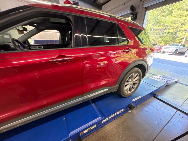 Certified 2021 Ford Explorer Limited w/ Equipment Group 301A AWD/4WD image 8