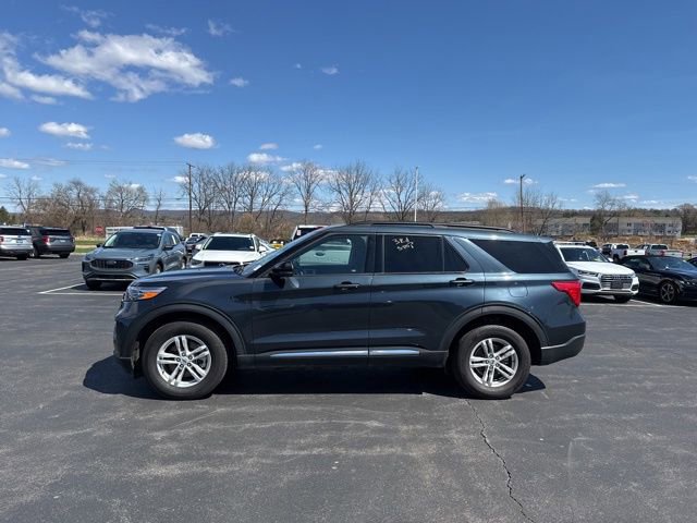 Certified 2023 Ford Explorer XLT w/ Equipment Group 202A AWD/4WD image 4