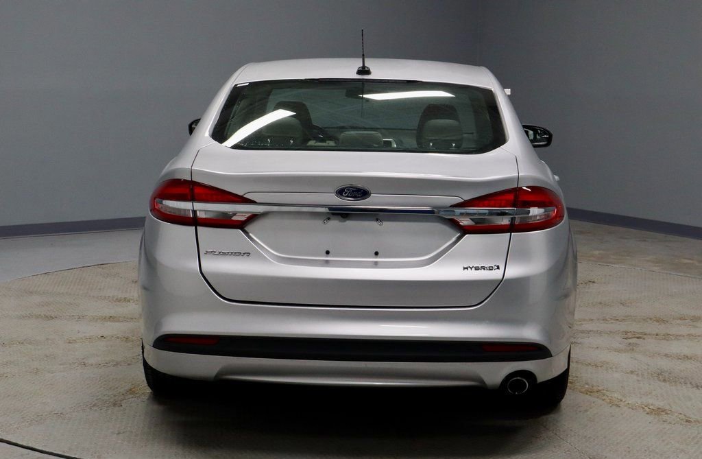 Certified 2018 Ford Fusion S image 4