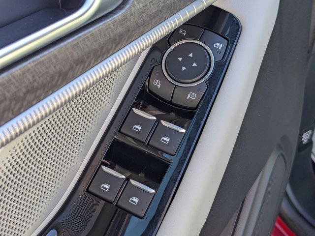 Certified 2025 Ford Explorer Platinum w/ Ultimate Package image 18