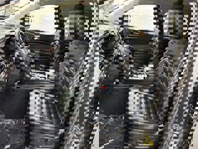 Certified 2024 Ford Edge SEL image 3