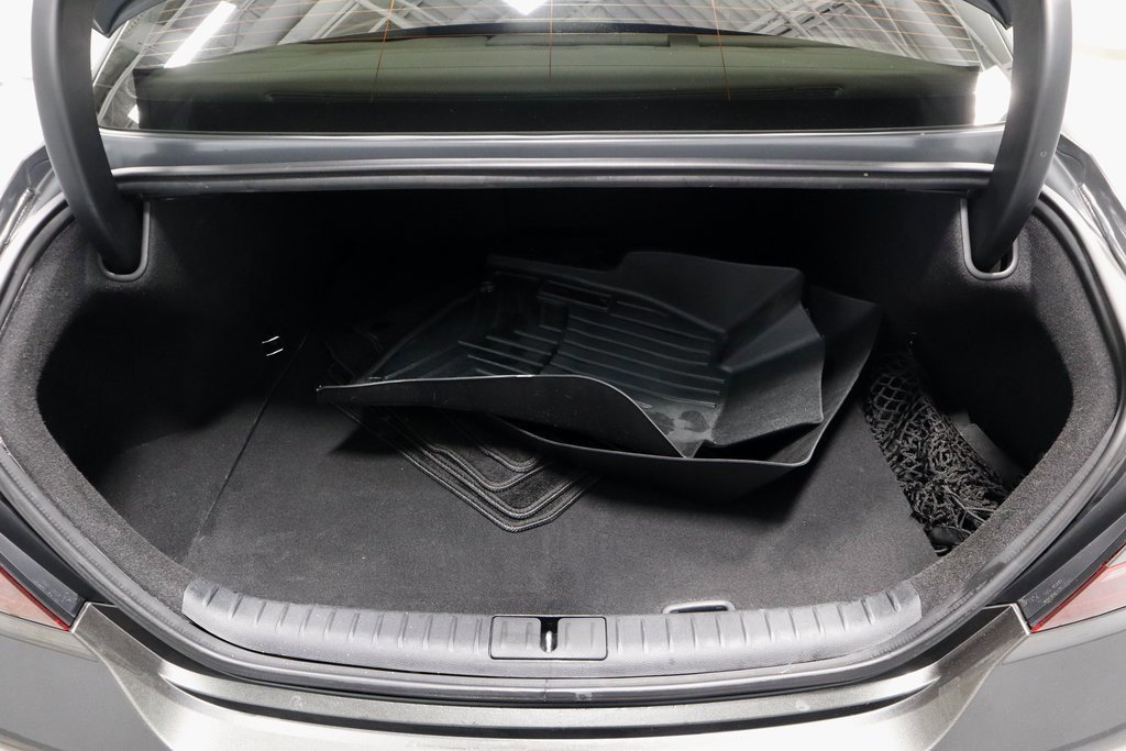 Used 2023 Genesis G70 2.0T image 15