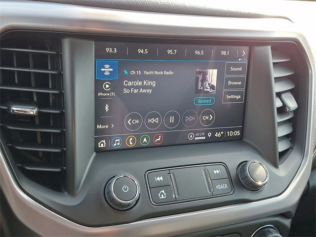 Used 2022 GMC Acadia AT4 w/ Technology Package image 17