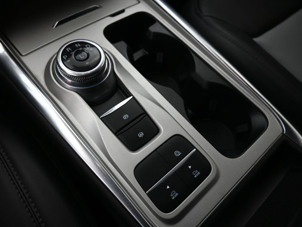 Certified 2022 Ford Explorer XLT w/ Equipment Group 202A image 31