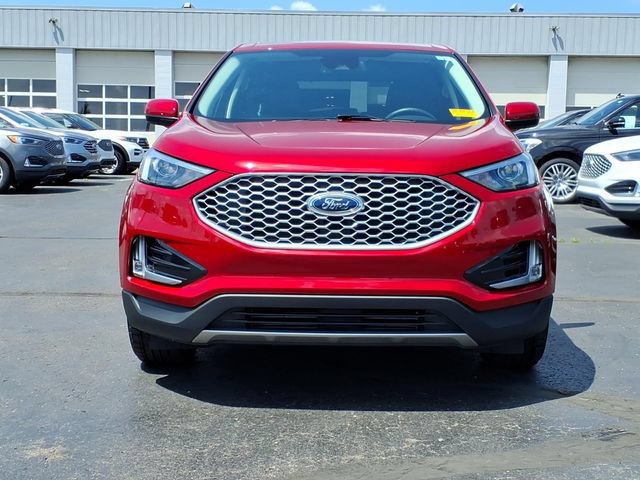 Certified 2023 Ford Edge SEL w/ Convenience Package AWD/4WD image 2