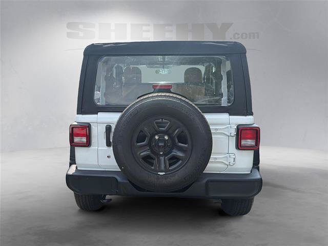 Used 2022 Jeep Wrangler Sport AWD/4WD image 10