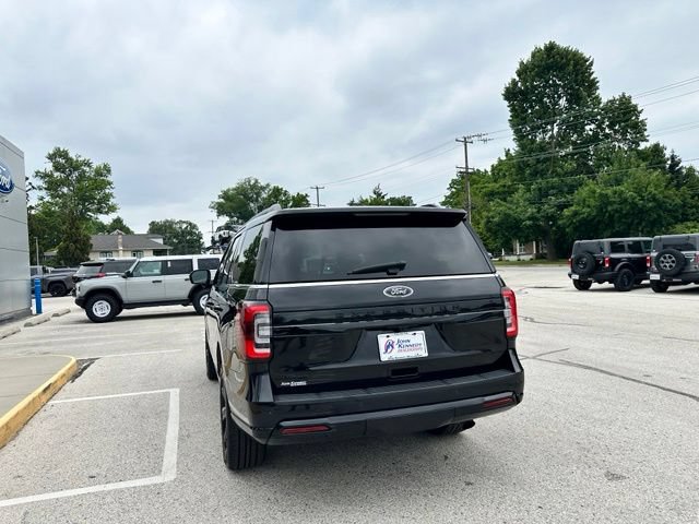 Certified 2023 Ford Expedition Limited AWD/4WD image 15