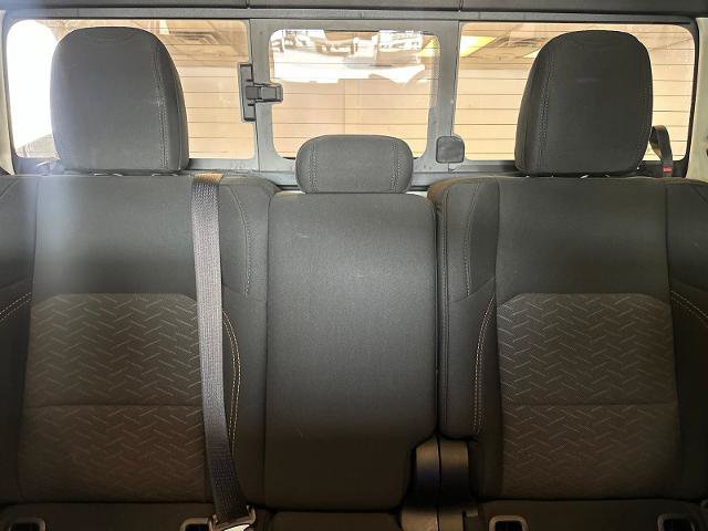 Used 2022 Jeep Gladiator Mojave AWD/4WD image 23