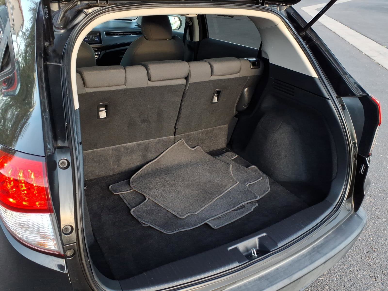 Used 2019 Honda HR-V EX image 11