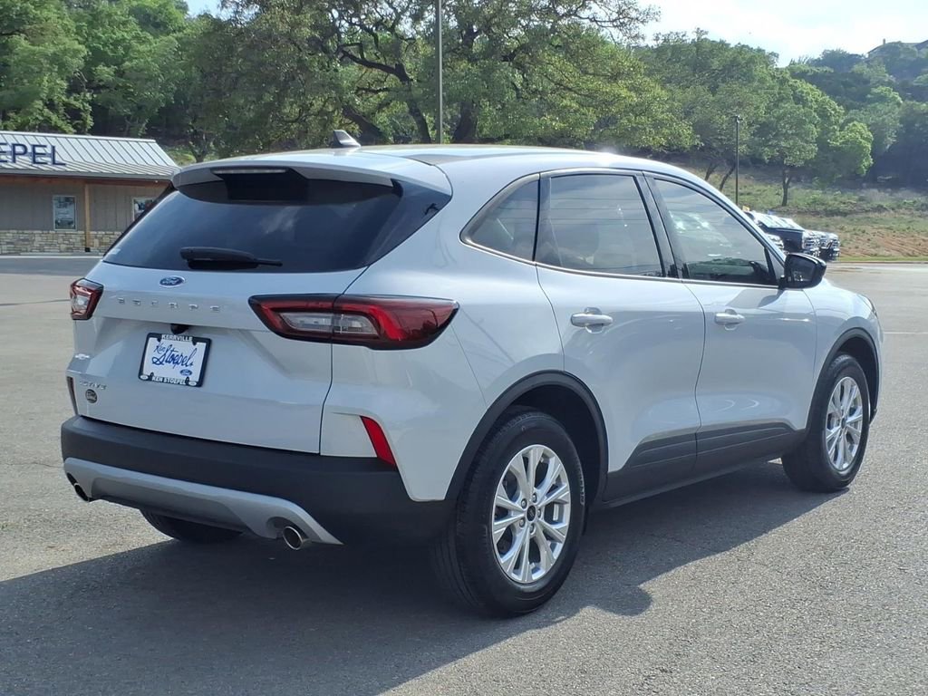 Certified 2025 Ford Escape Active FWD image 7
