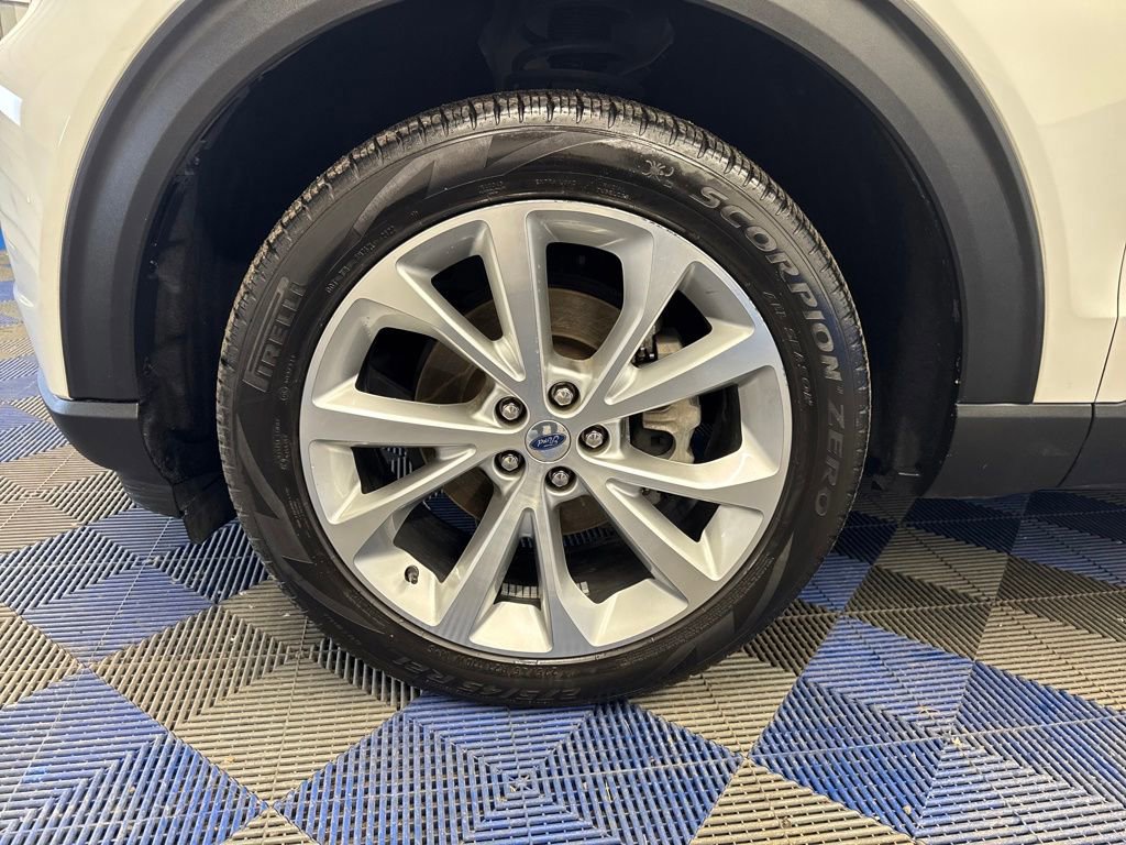 Certified 2022 Ford Explorer Platinum w/ Equipment Group 601A image 26