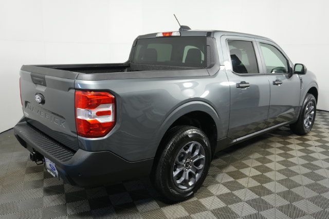Certified 2025 Ford Maverick XLT w/ XLT Luxury Package FWD image 3