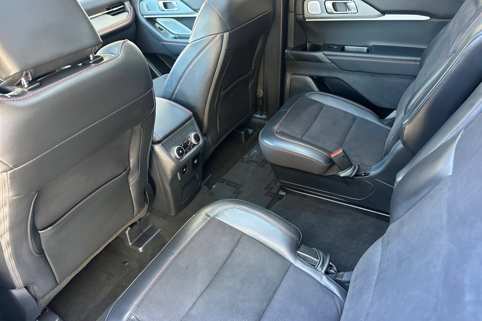 Certified 2025 Ford Explorer ST AWD/4WD image 14