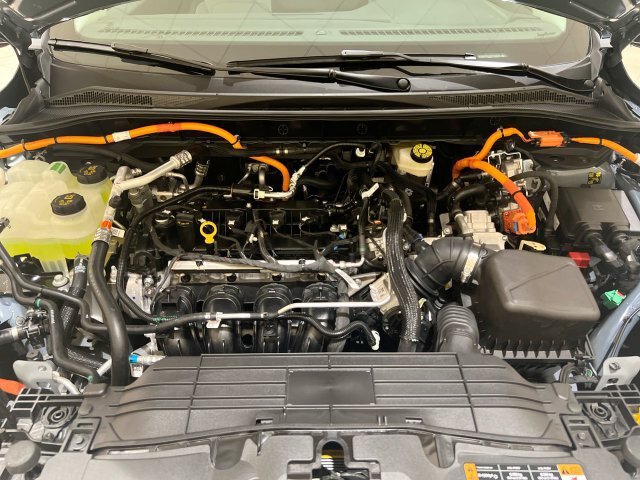 Certified 2024 Ford Escape SE FWD image 19