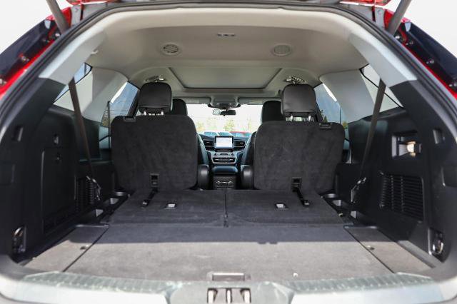 Certified 2023 Ford Explorer XLT w/ Equipment Group 202A image 18