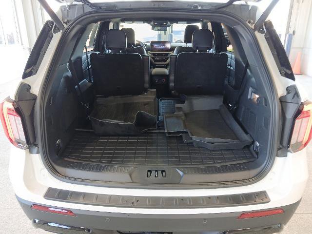 Certified 2025 Ford Explorer ST-Line w/ Premium Package image 20