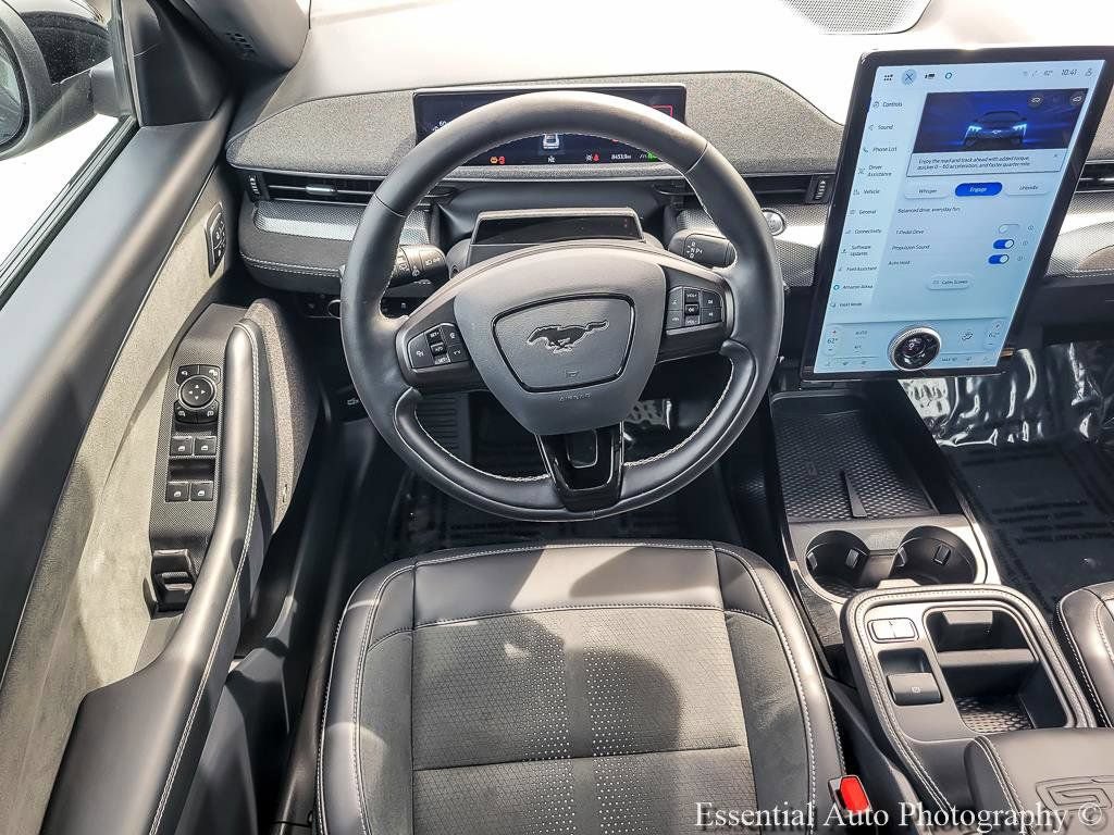 Certified 2025 Ford Mustang Mach-E GT AWD/4WD image 14