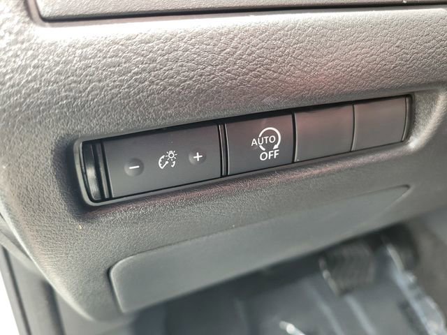 Used 2023 Nissan Rogue S FWD image 19