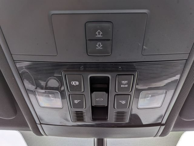 Used 2020 Volkswagen Atlas Cross Sport SE w/ Panoramic Sunroof Package AWD/4WD image 15