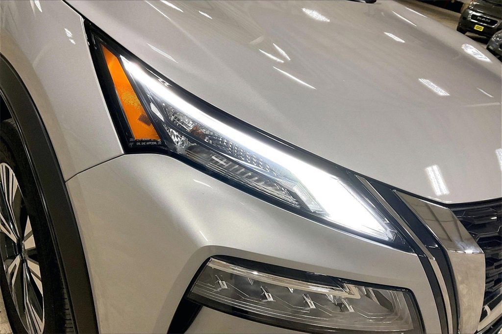 Used 2023 Nissan Rogue SV w/ SV Premium Package image 27