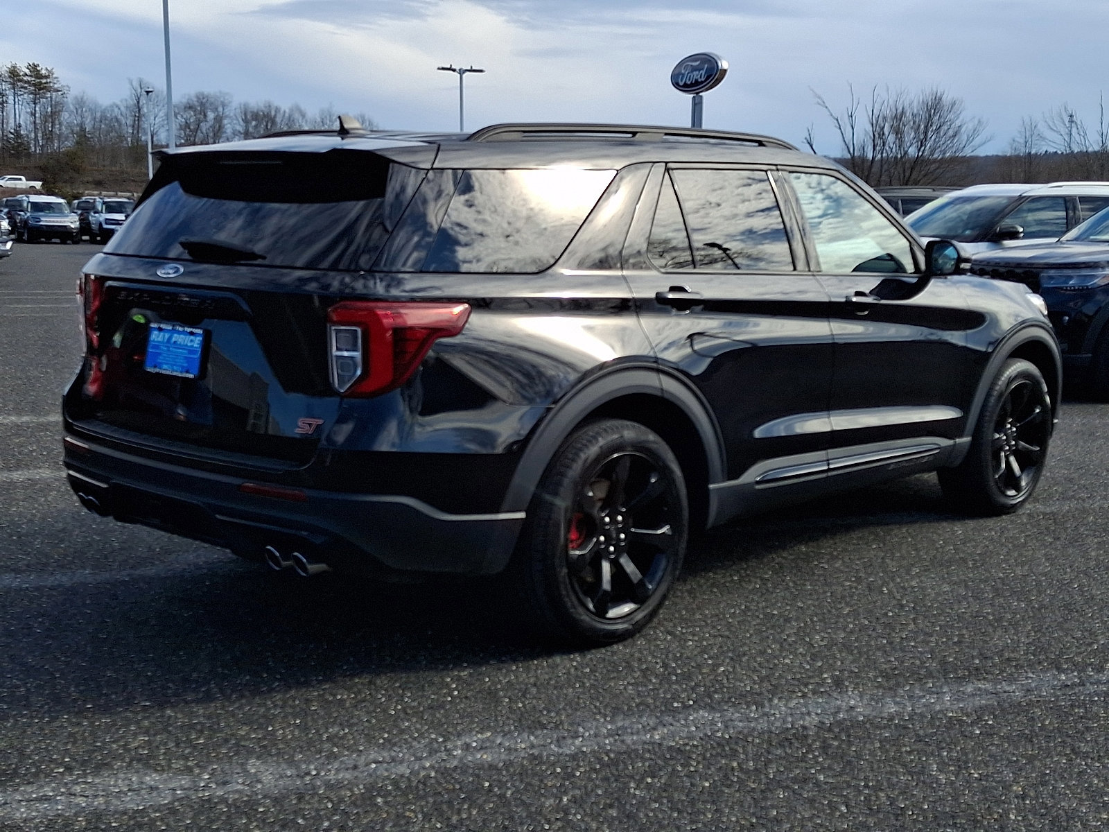 Certified 2022 Ford Explorer ST w/ Equipment Group 401A AWD/4WD image 4