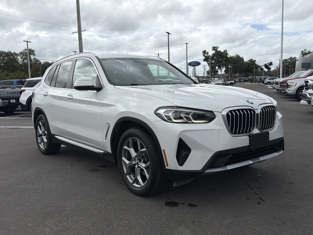 Used 2024 BMW X3 sDrive30i image 2