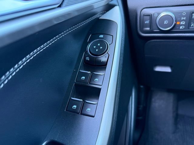 Certified 2022 Ford Explorer XLT w/ Equipment Group 202A image 28