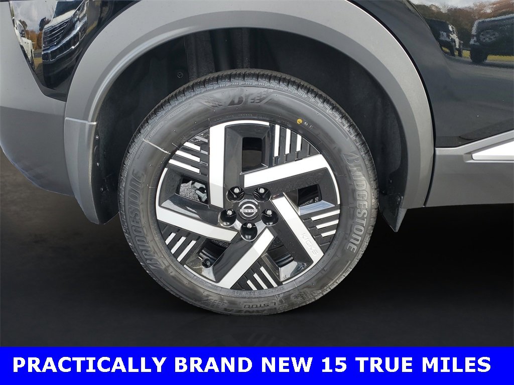 Used 2025 Nissan Kicks SV image 5